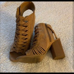 dv by dolce vita woven heels